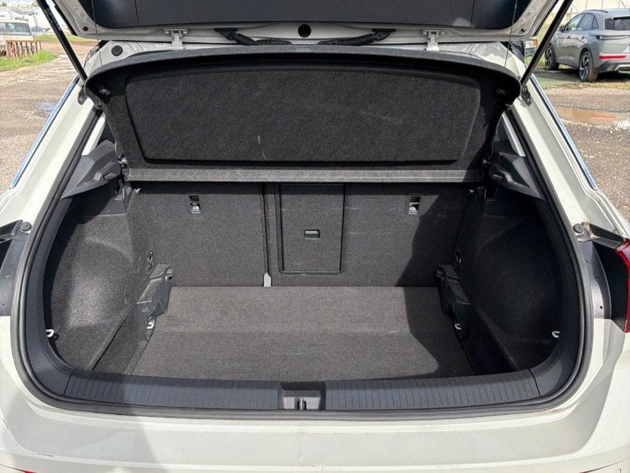Volkswagen Volkswagen T-Roc usata 6