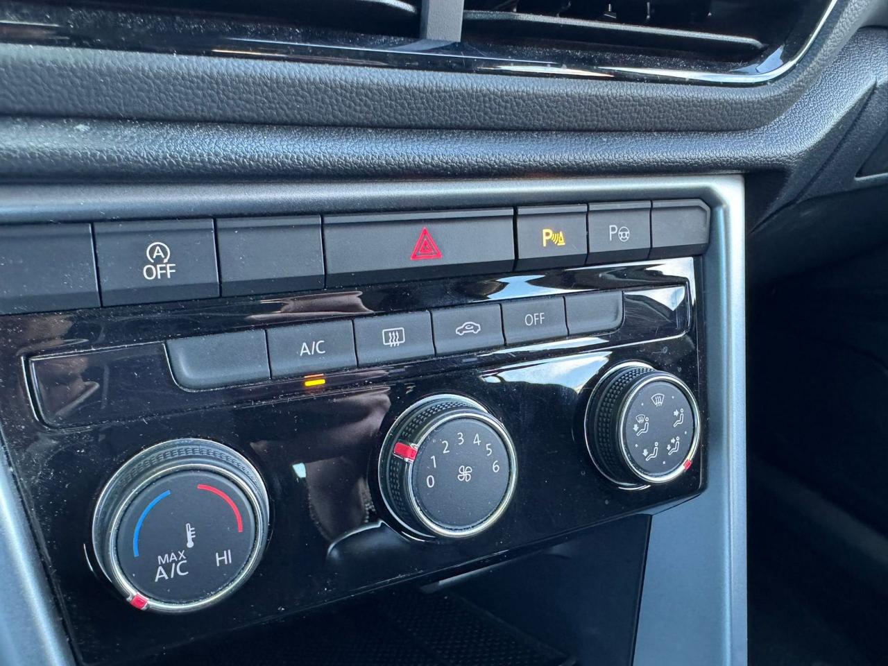 Volkswagen Volkswagen T-Roc usata 23