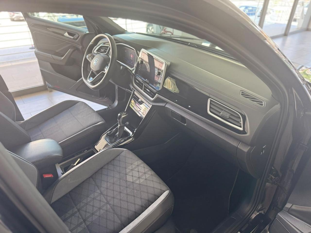 Volkswagen Volkswagen T-Roc usata 3