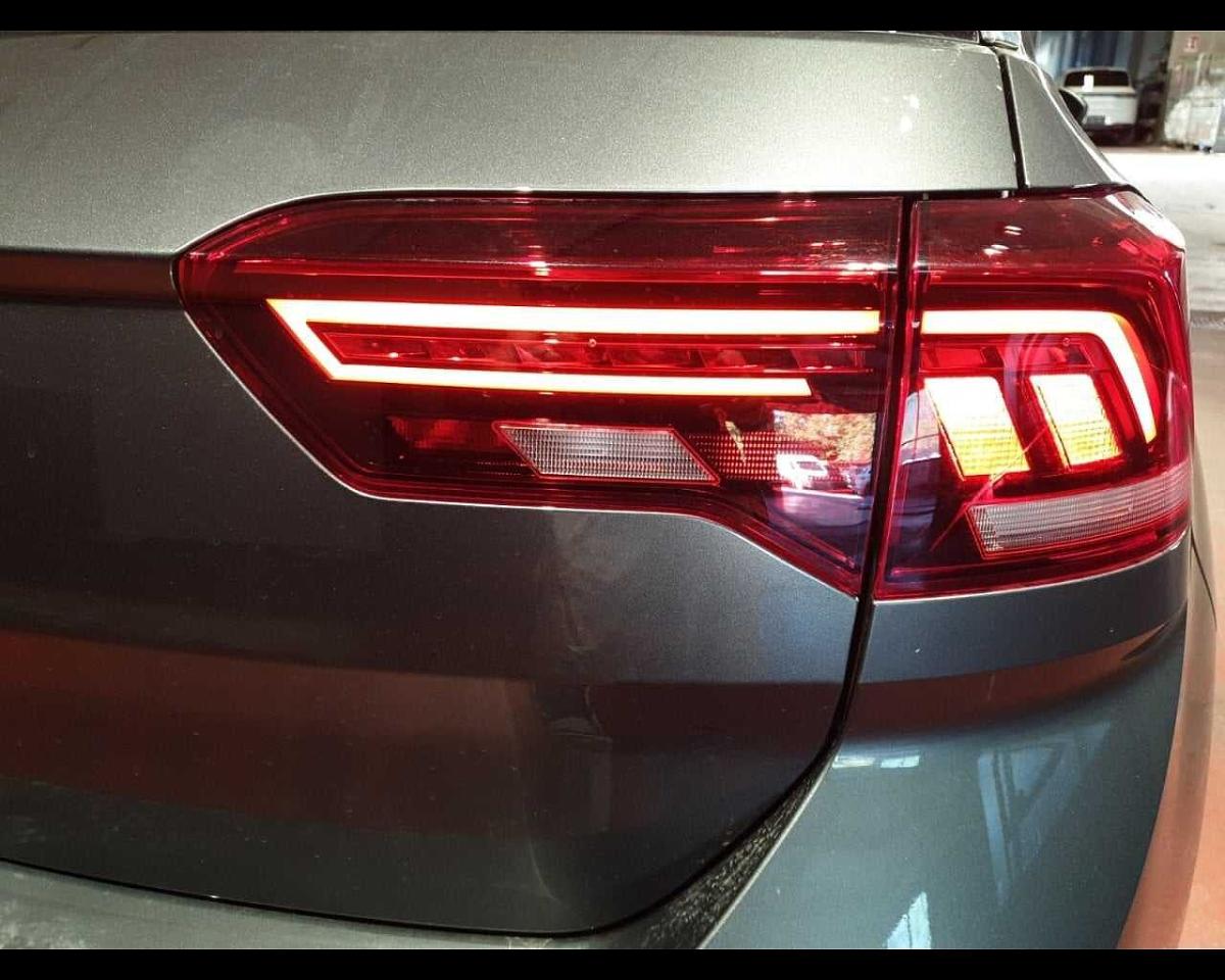 Volkswagen Volkswagen T-Roc usata 7
