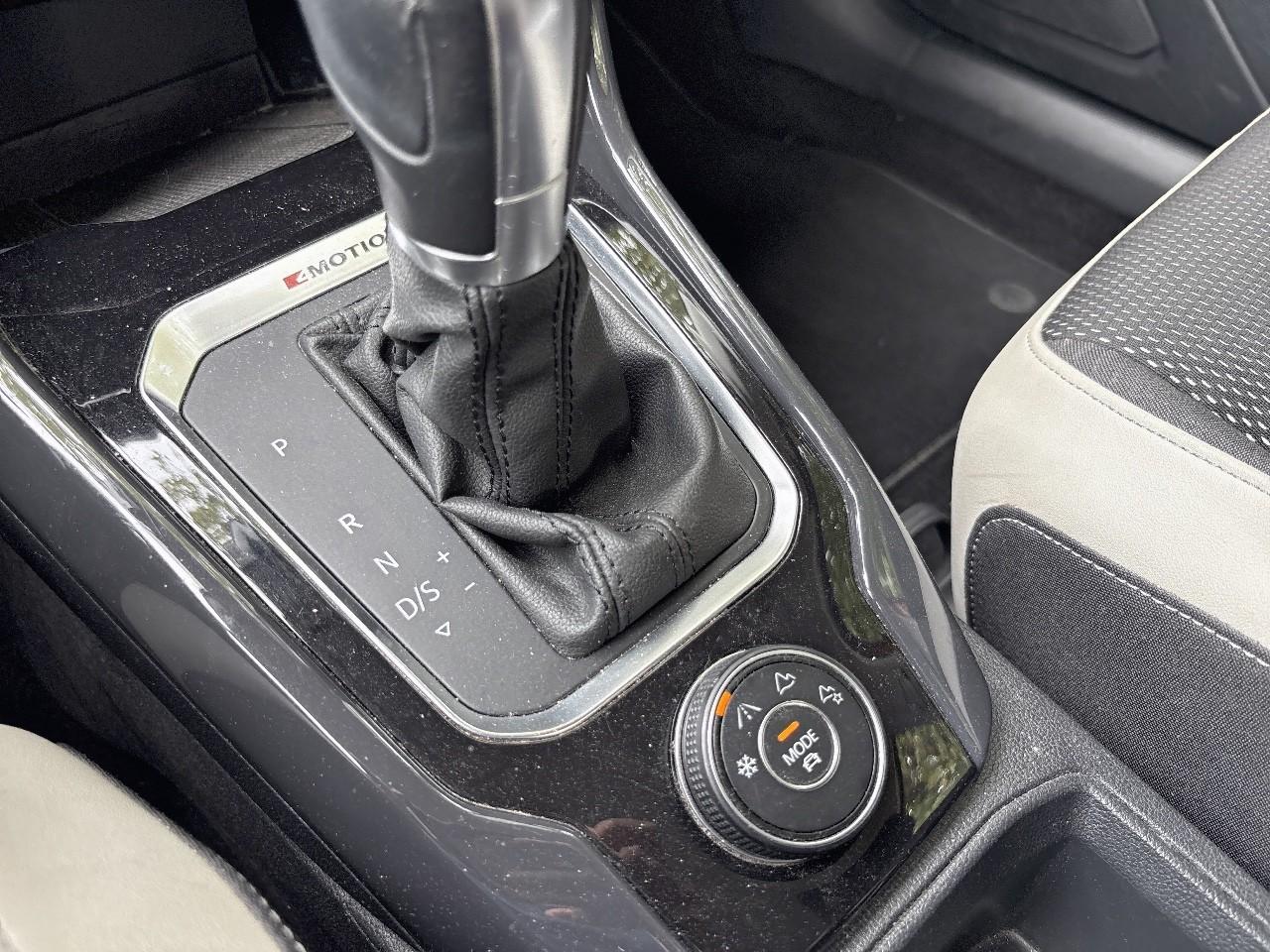 Volkswagen Volkswagen T-Roc usata 8