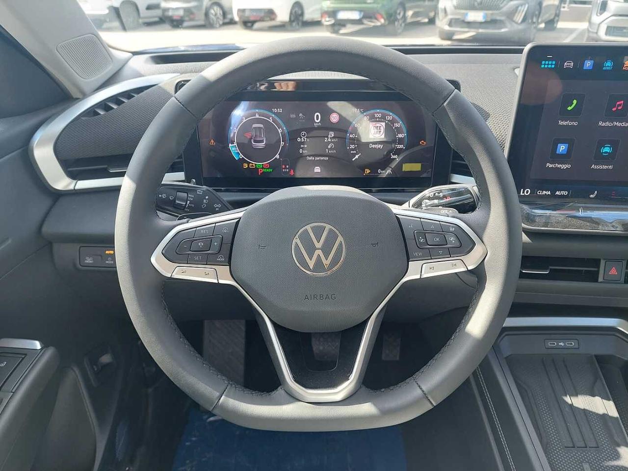 Volkswagen Volkswagen T-Roc usata 12