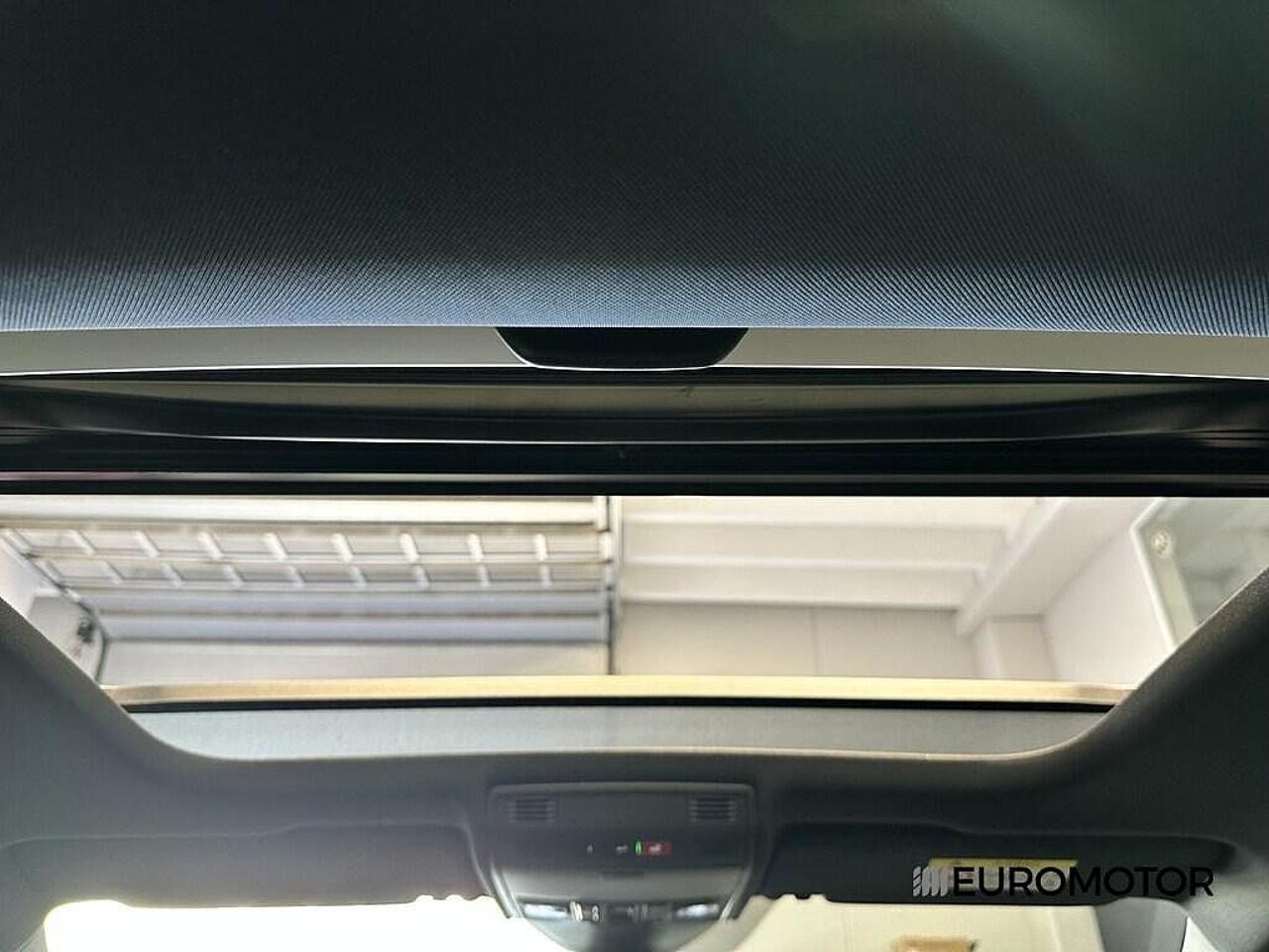 Volkswagen Volkswagen Taigo usata, con isofix