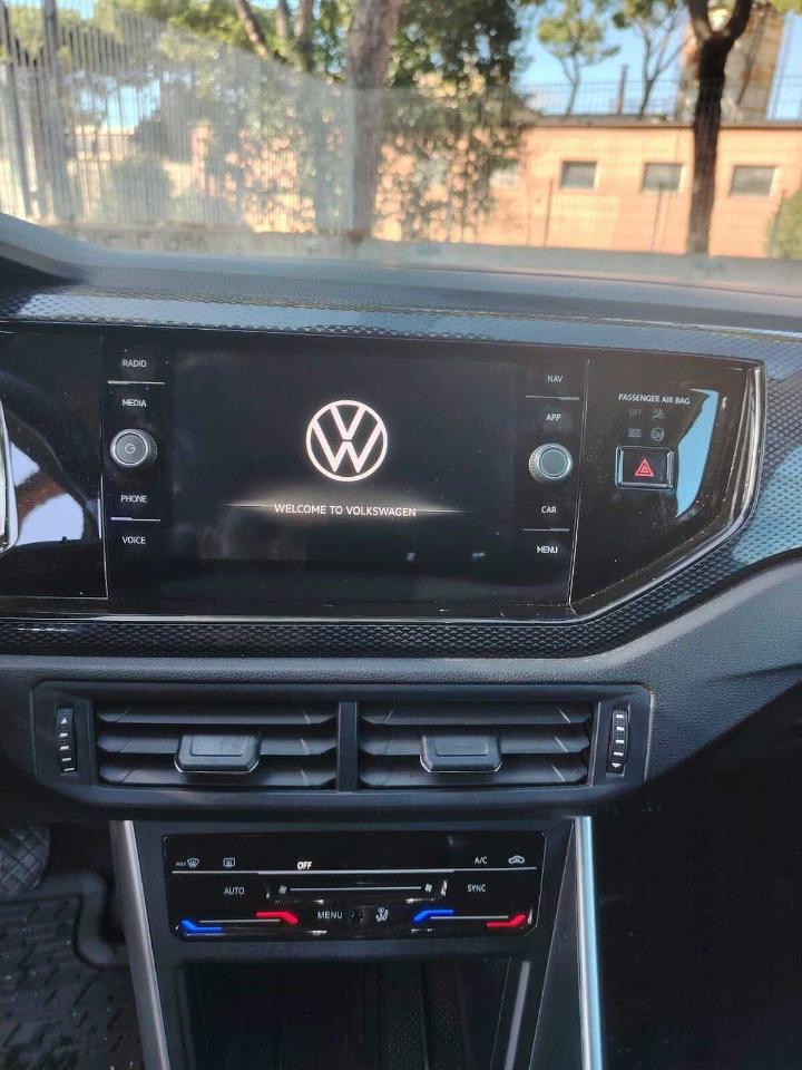 Volkswagen Volkswagen Taigo usata 16