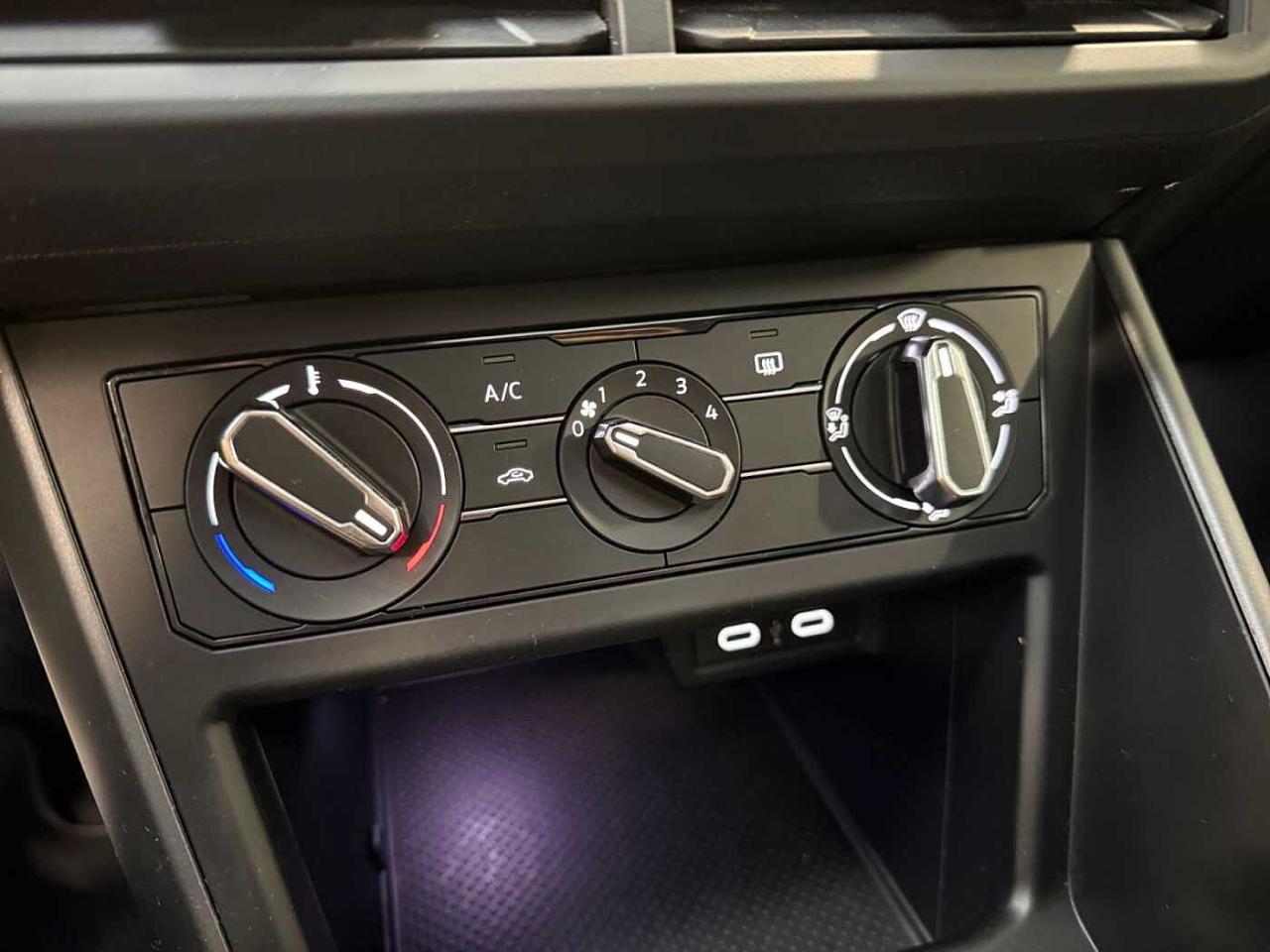 Volkswagen Volkswagen Taigo usata 10