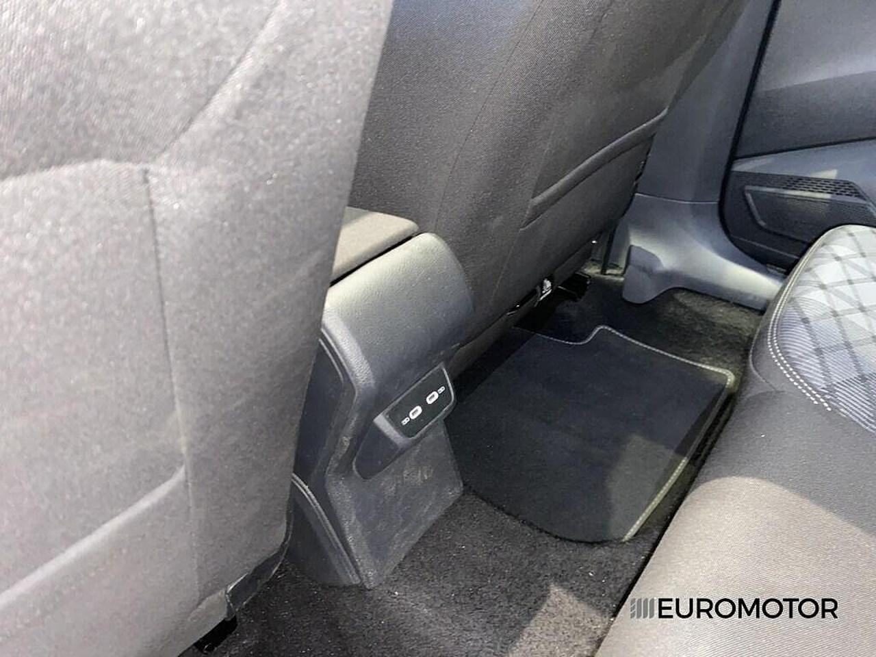 Volkswagen Volkswagen Taigo usata 10