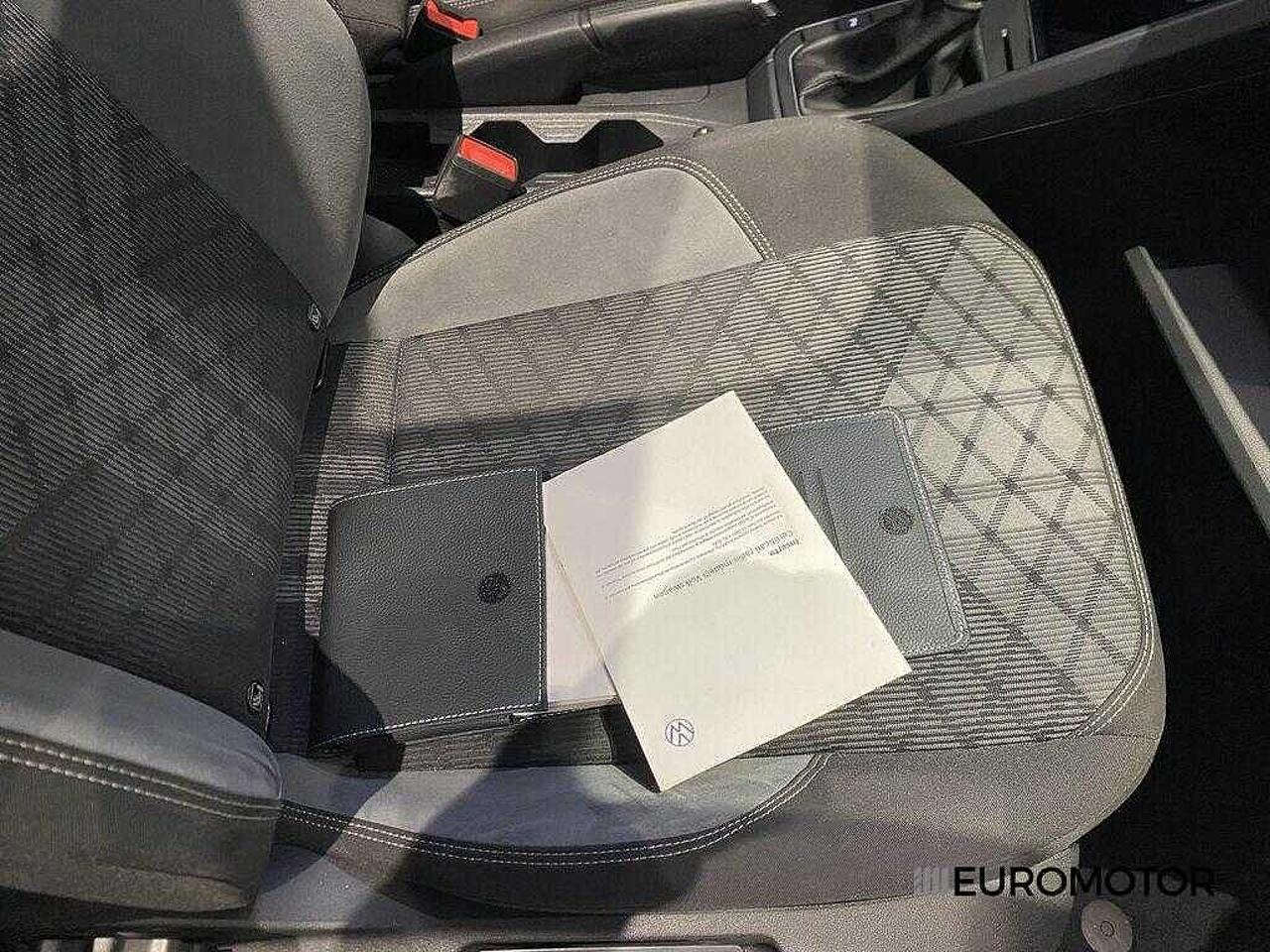 Volkswagen Volkswagen Taigo usata 18