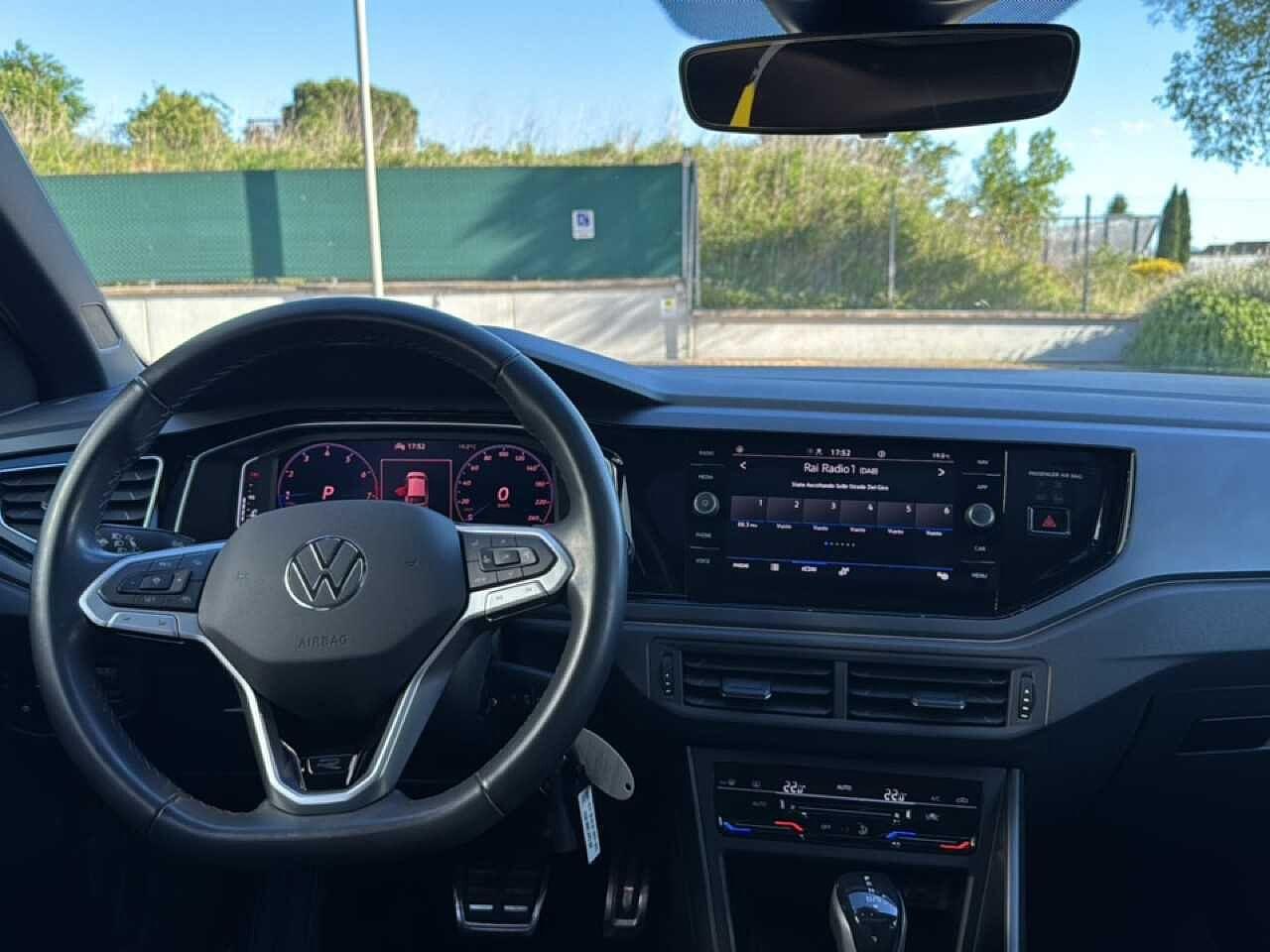 Volkswagen Volkswagen Taigo usata 22
