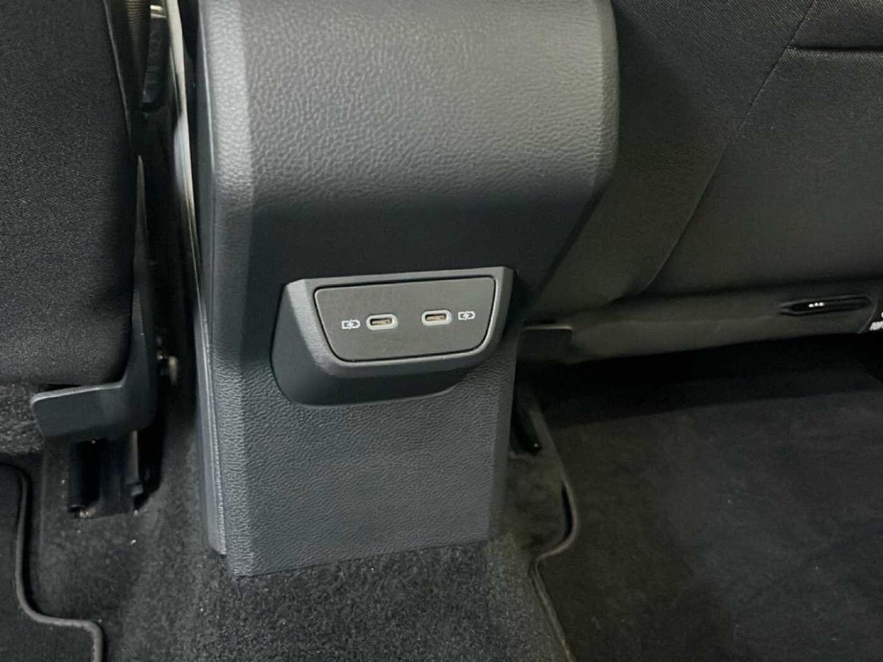 Volkswagen Volkswagen Taigo usata 4