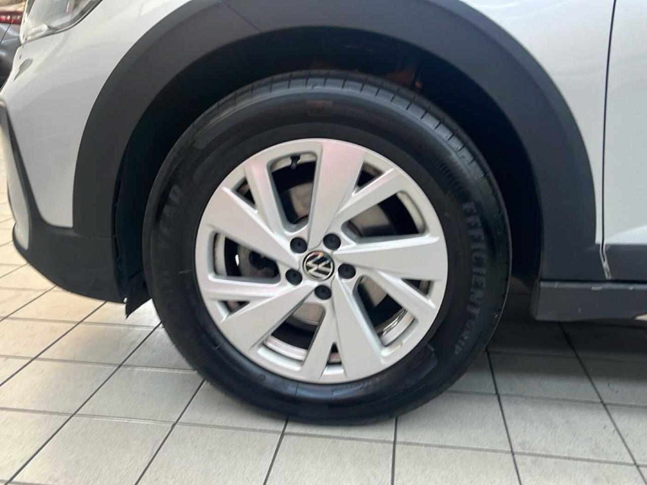 Volkswagen Volkswagen Taigo usata 24