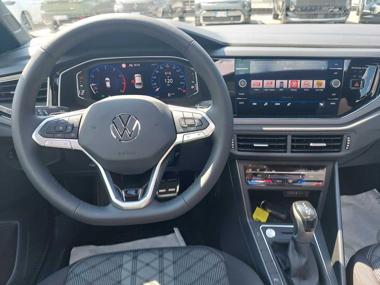 Volkswagen Volkswagen Taigo usata 12