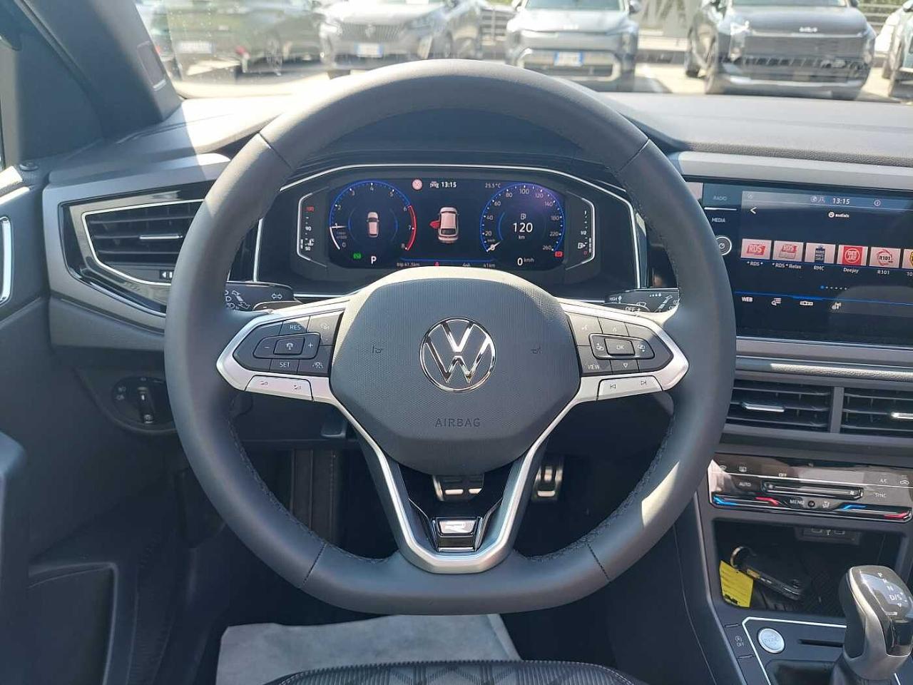 Volkswagen Volkswagen Taigo usata 14