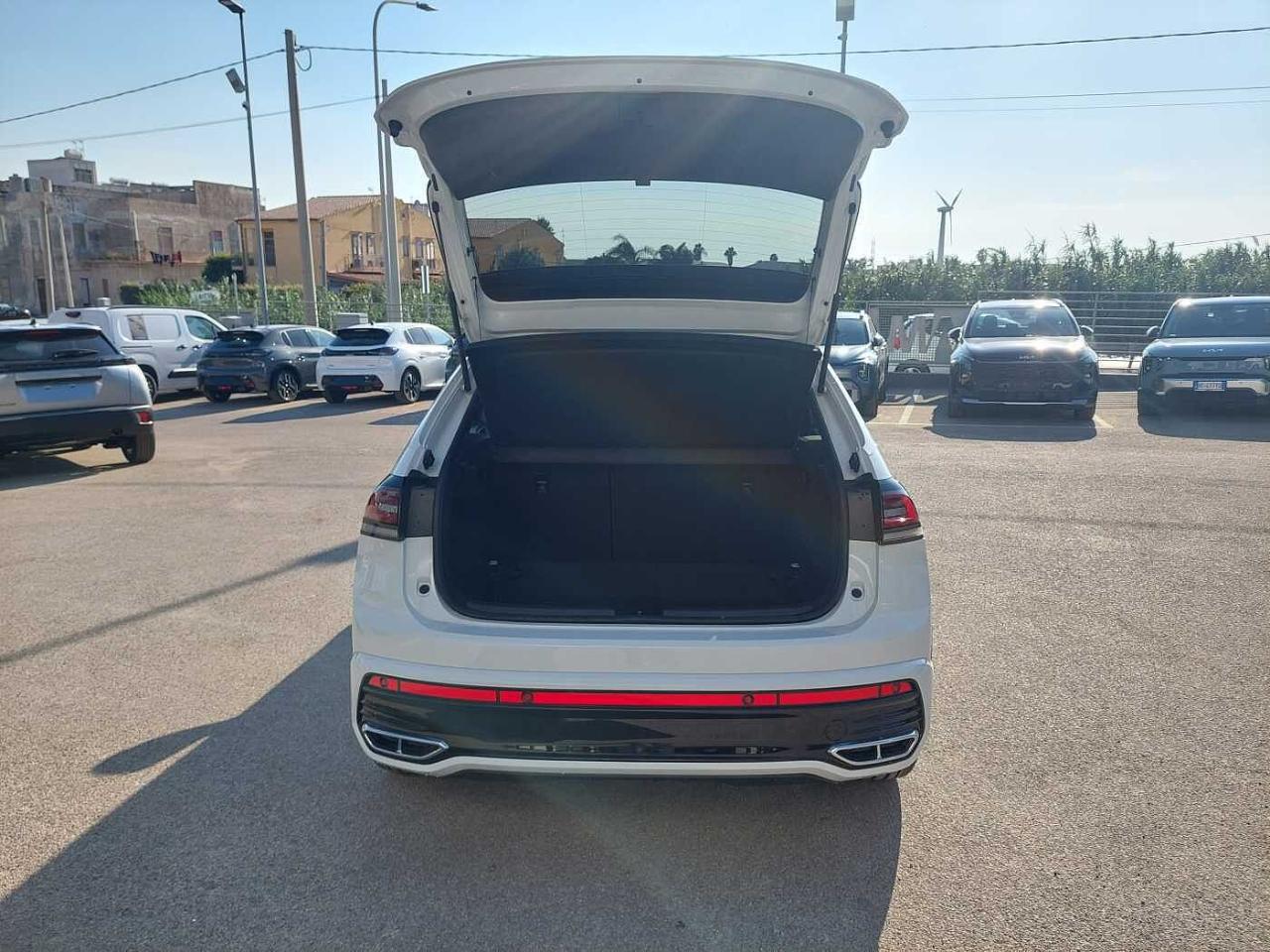 Volkswagen Volkswagen Taigo usata 8