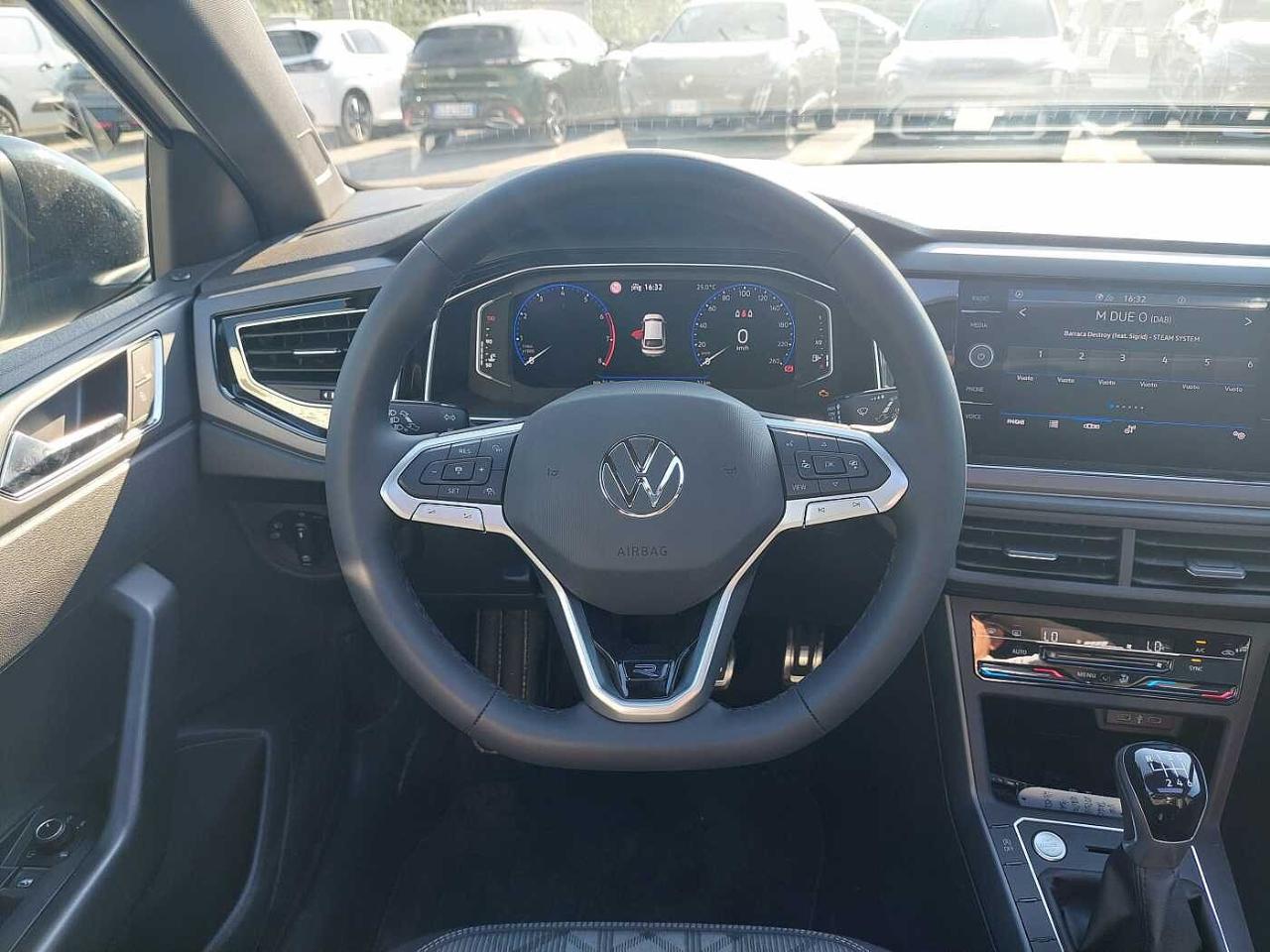 Volkswagen Volkswagen Taigo usata 15