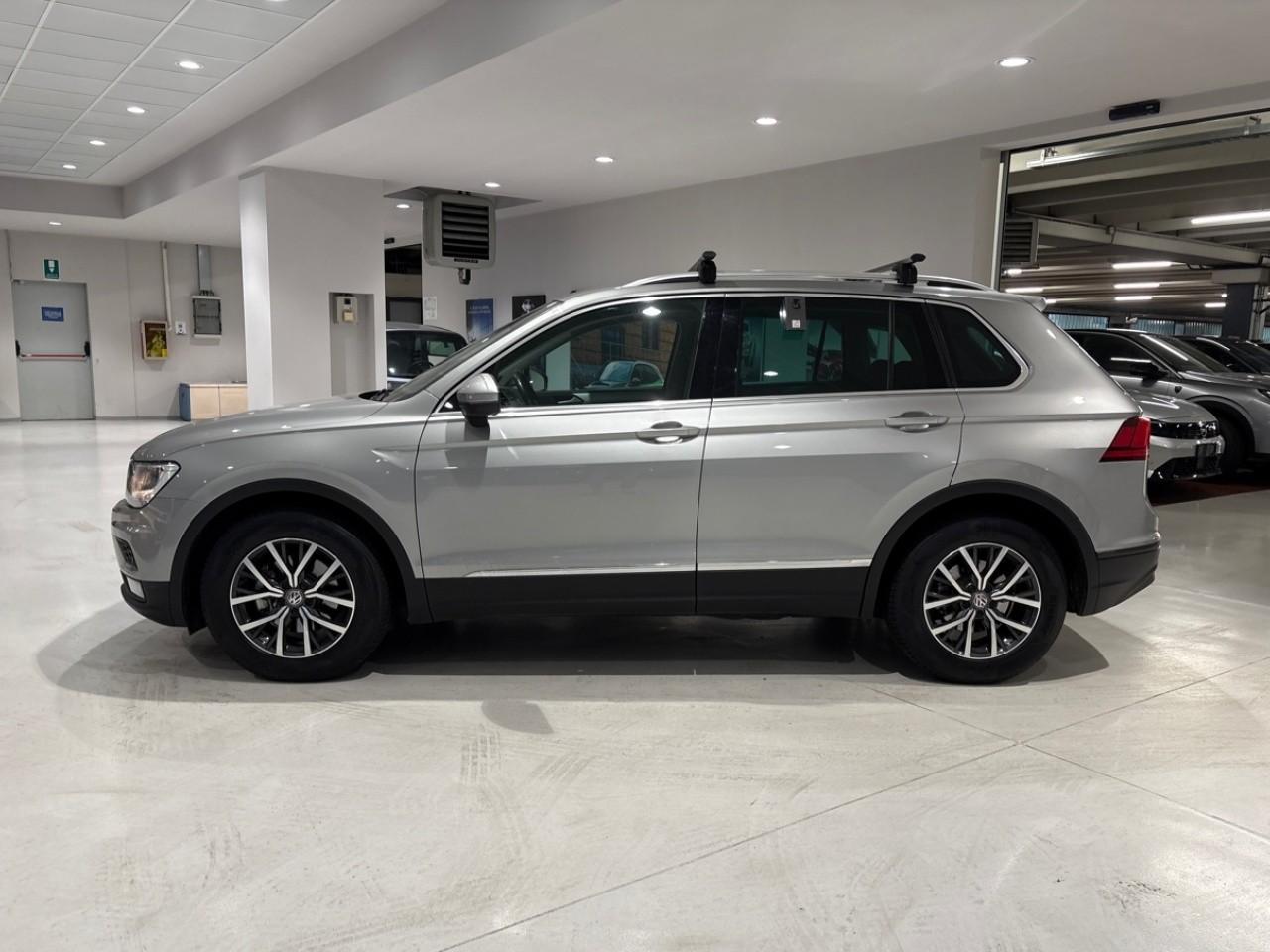 Volkswagen Volkswagen Tiguan usata, con bracciolo anteriore