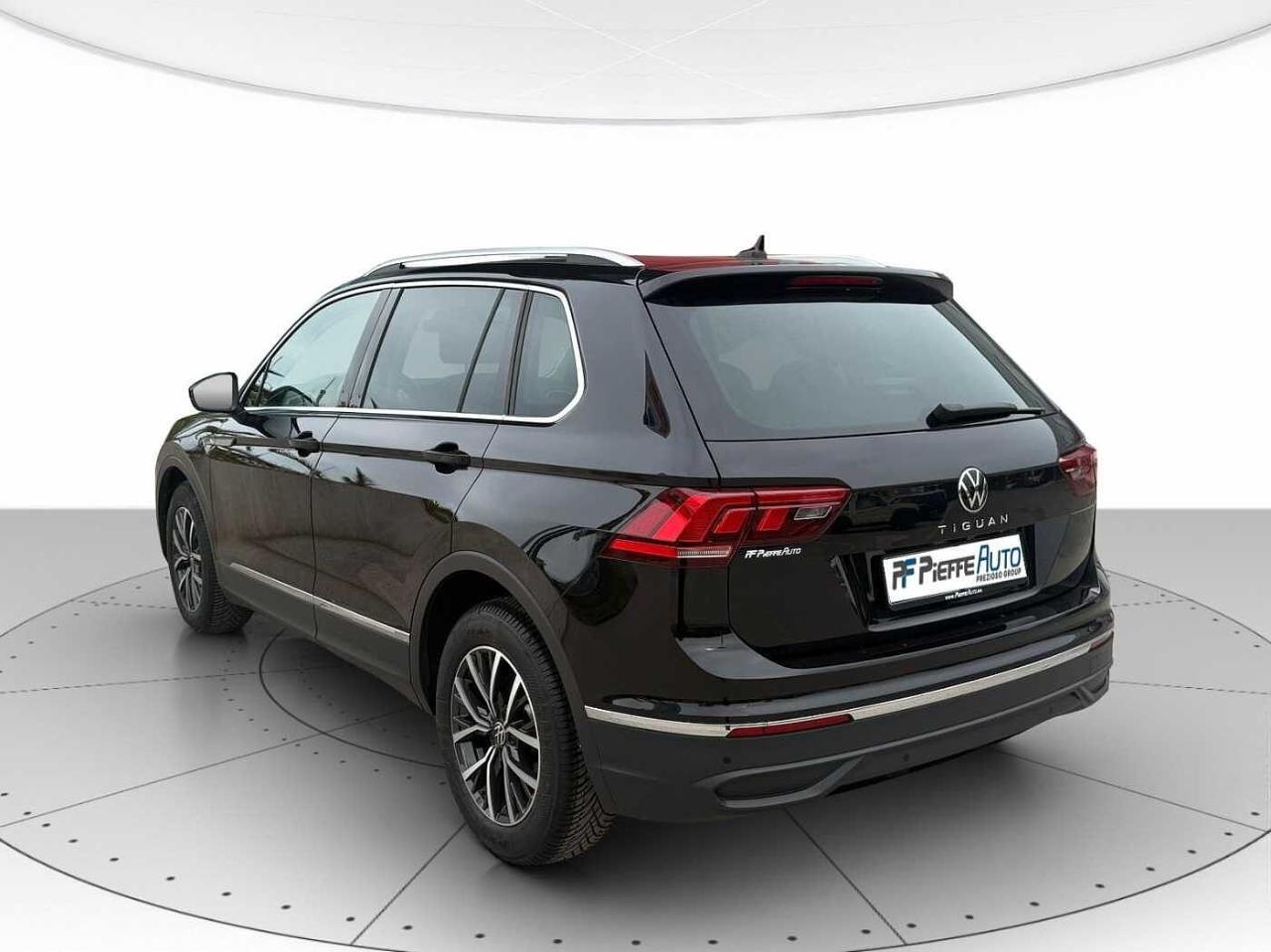 Volkswagen Volkswagen Tiguan usata, con alzacristalli elettrici anteriori e posteriori