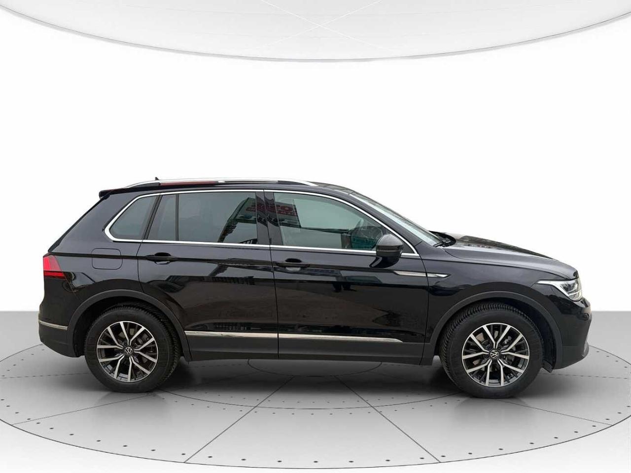 Volkswagen Volkswagen Tiguan usata, con assistente alle frenate di emergenza