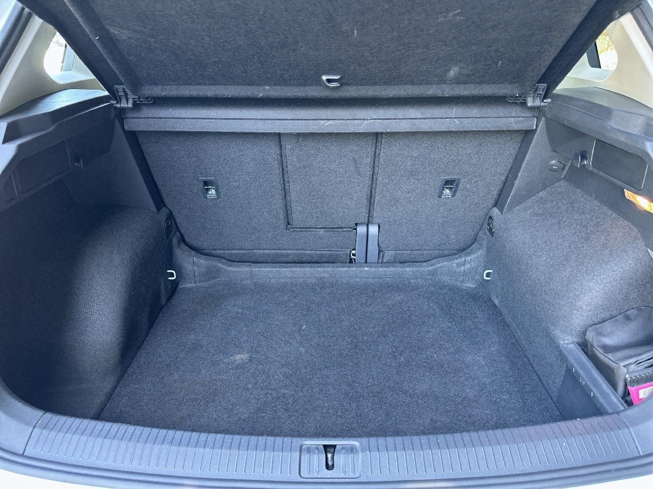 Volkswagen Volkswagen Tiguan usata, con cinture sicurezza post. conducente con pretensionatori, cinture sicurezza post. passeggero con pretensionatori, cinture sicurezza post. centrale a 3 punti