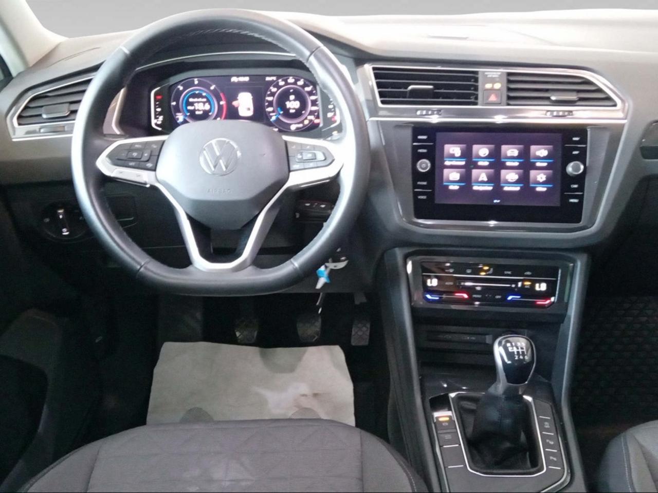 Volkswagen Volkswagen Tiguan usata, con autoradio