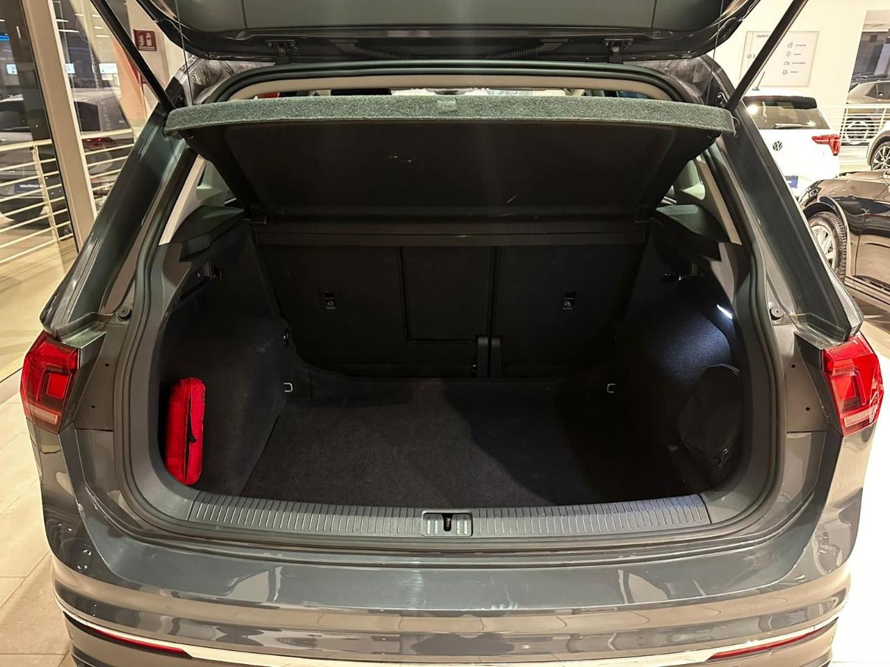 Volkswagen Volkswagen Tiguan usata, con luci diurne