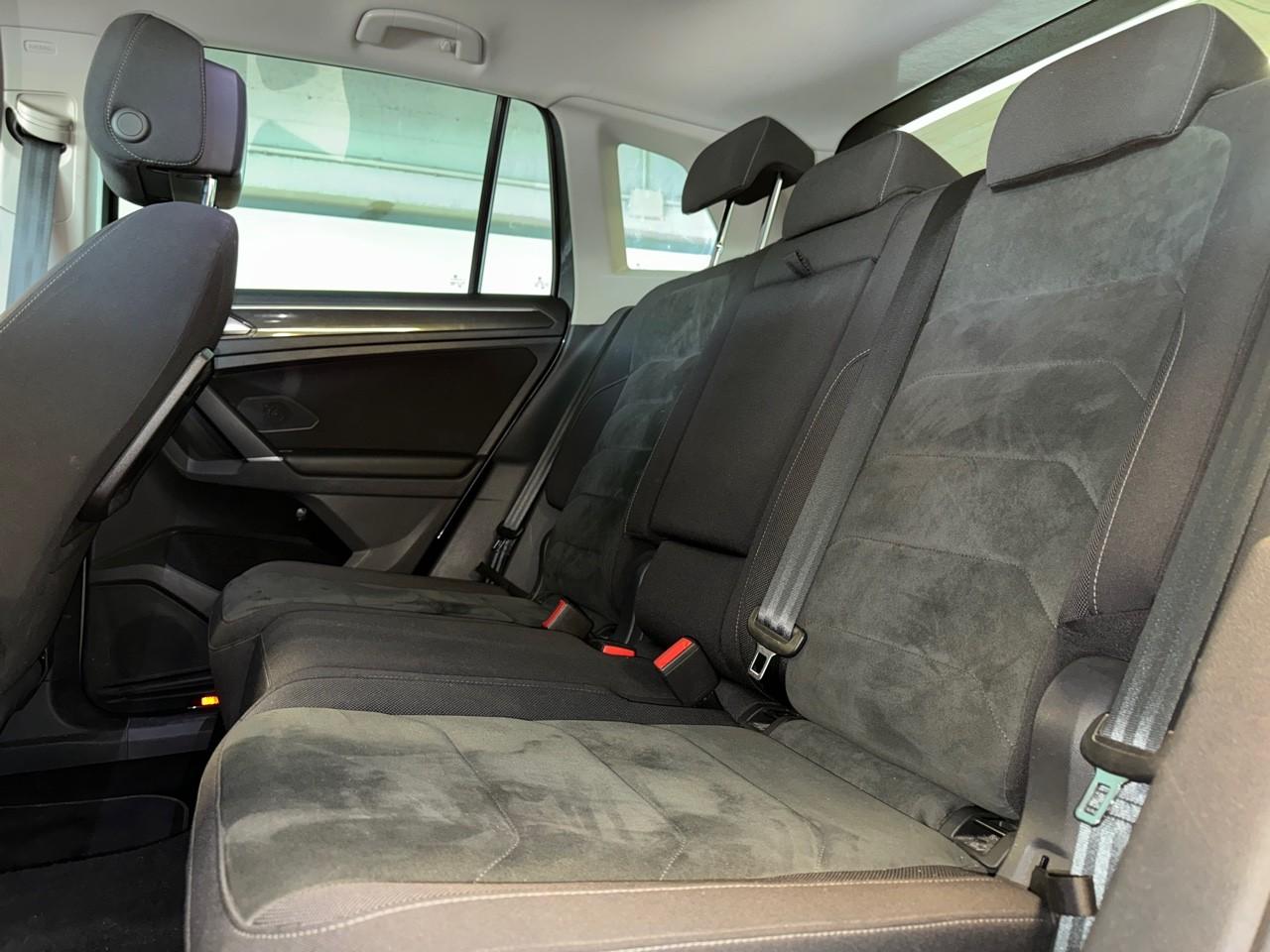 Volkswagen Volkswagen Tiguan usata, con 2 poggiatesta sedili ant. , con reg. in altezza, 3 poggiatesta sedili post. , con reg. in altezza