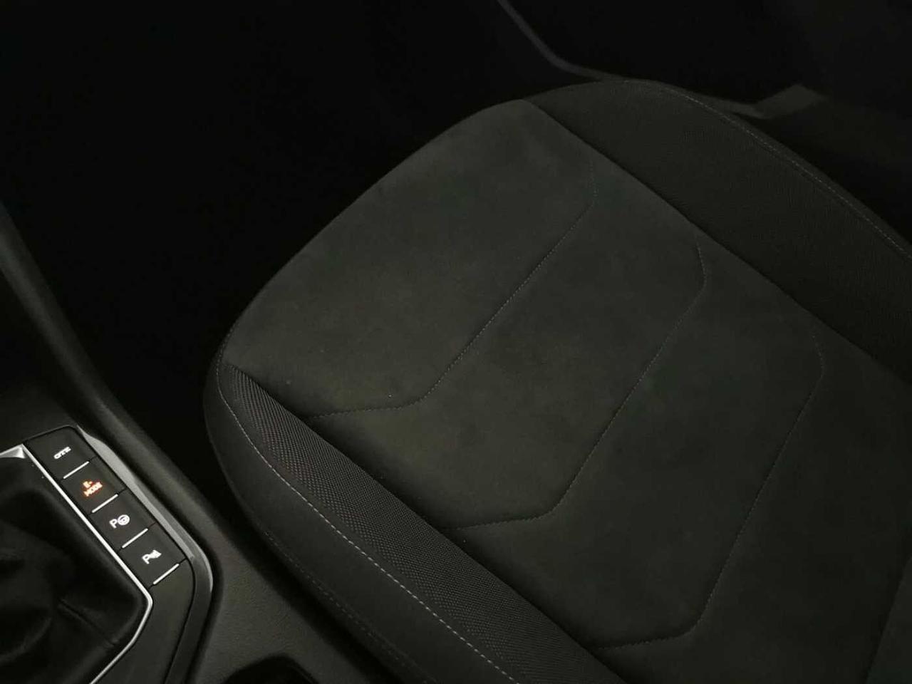 Volkswagen Volkswagen Tiguan usata, con alette parasole orientabili con specchietti di cortesia illuminati