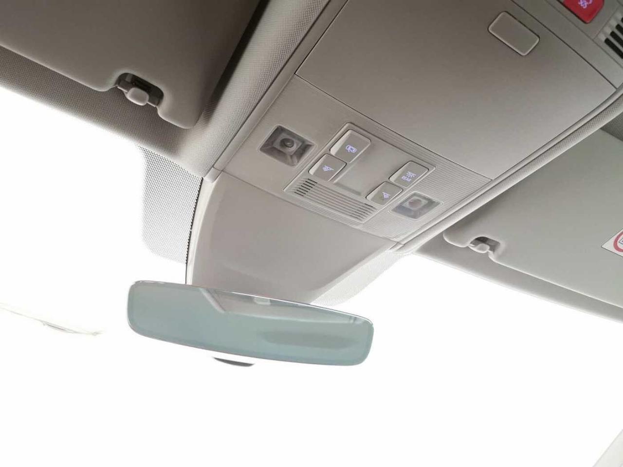 Volkswagen Volkswagen Tiguan usata, con appoggiatesta anteriori regolabili