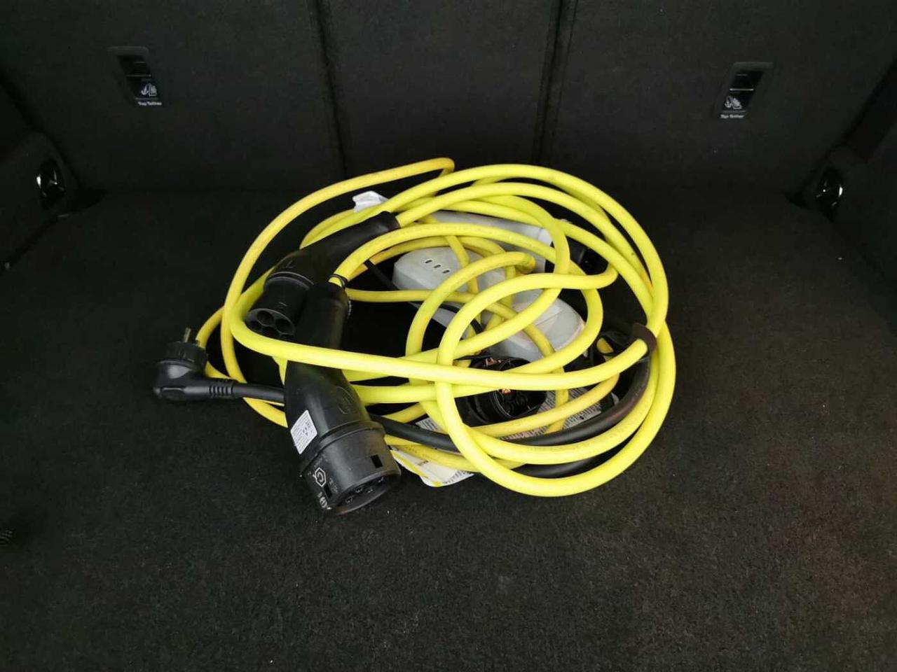 Volkswagen Volkswagen Tiguan usata, con copertura vano bagagli