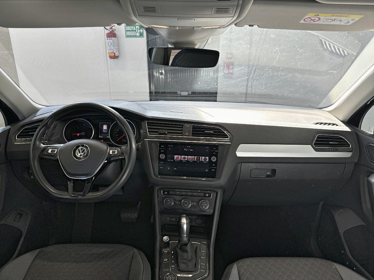 Volkswagen Volkswagen Tiguan usata, con cinture sicurezza post. conducente con pretensionatori, cinture sicurezza post. passeggero con pretensionatori, cinture sicurezza post. centrale a 3 punti
