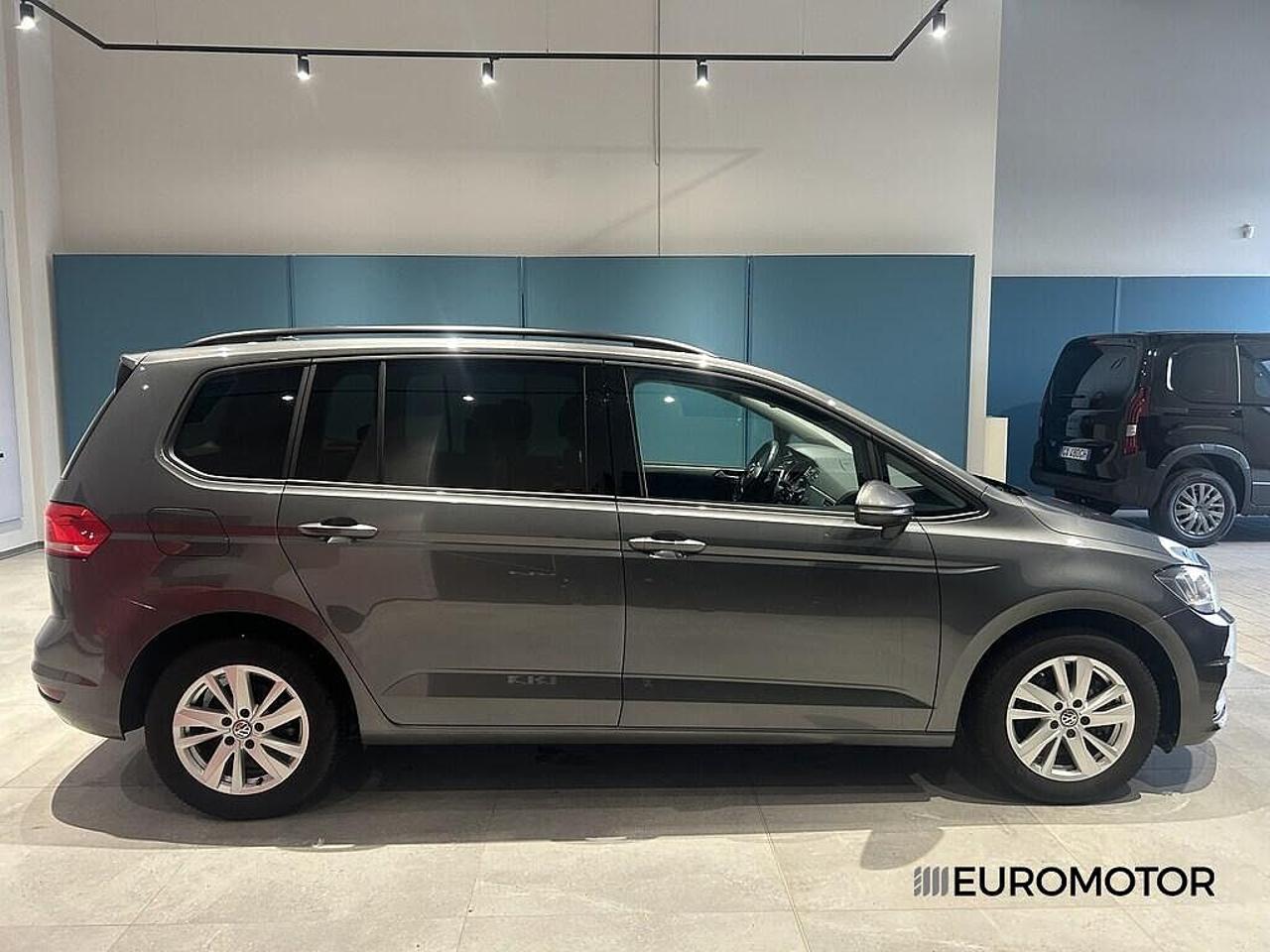 Volkswagen Volkswagen Touran usata, con tessuto