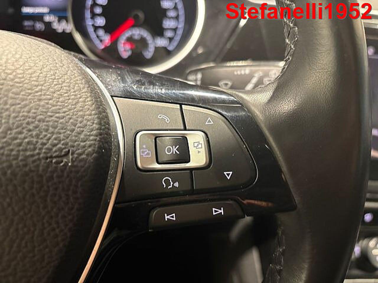 Volkswagen Volkswagen Touran usata, con antenna satellitare
