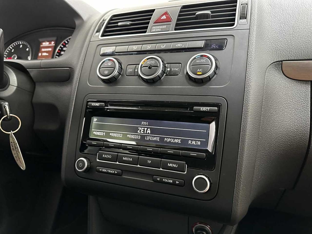 Volkswagen Volkswagen Touran usata, con interno nero