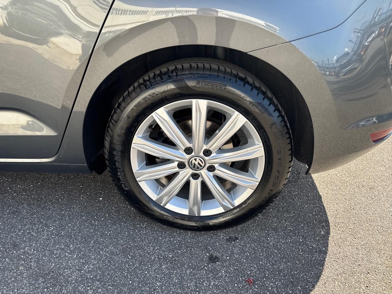 Volkswagen Volkswagen Touran usata, con 4 freni a disco con 2 dischi ventilati