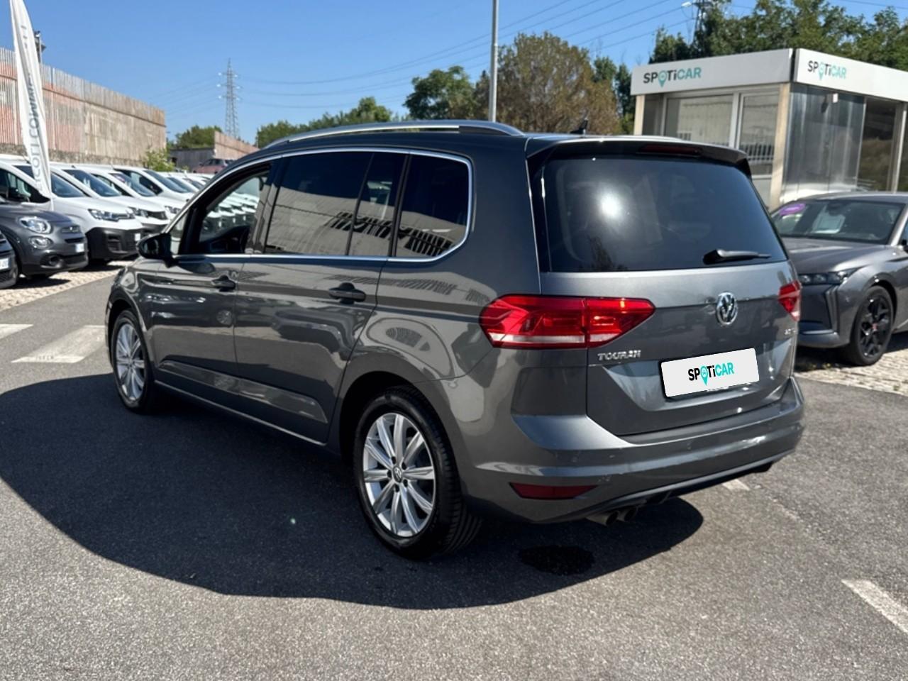 Volkswagen Volkswagen Touran usata, con cinture sicurezza post. conducente con pretensionatori, cinture sicurezza post. passeggero con pretensionatori, cinture sicurezza post. centrale a 3 punti