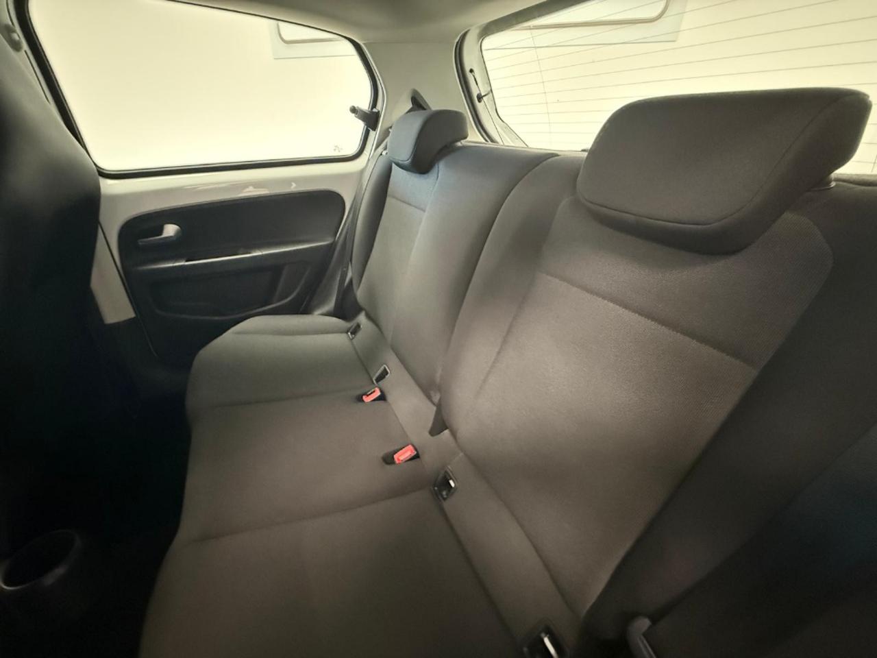 Volkswagen Volkswagen Up usata, con cruise control