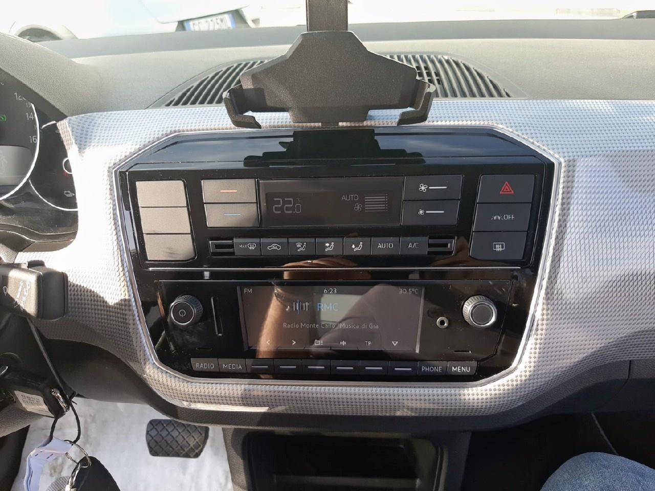Volkswagen Volkswagen Up usata, con alzacristalli elettrici