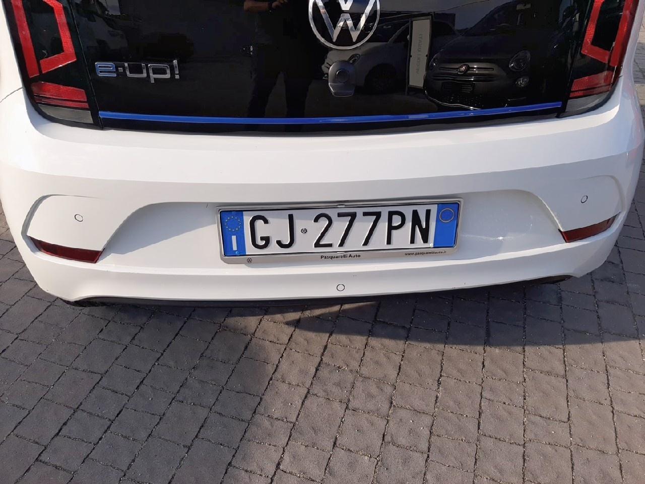 Volkswagen Volkswagen Up usata, con cruise control