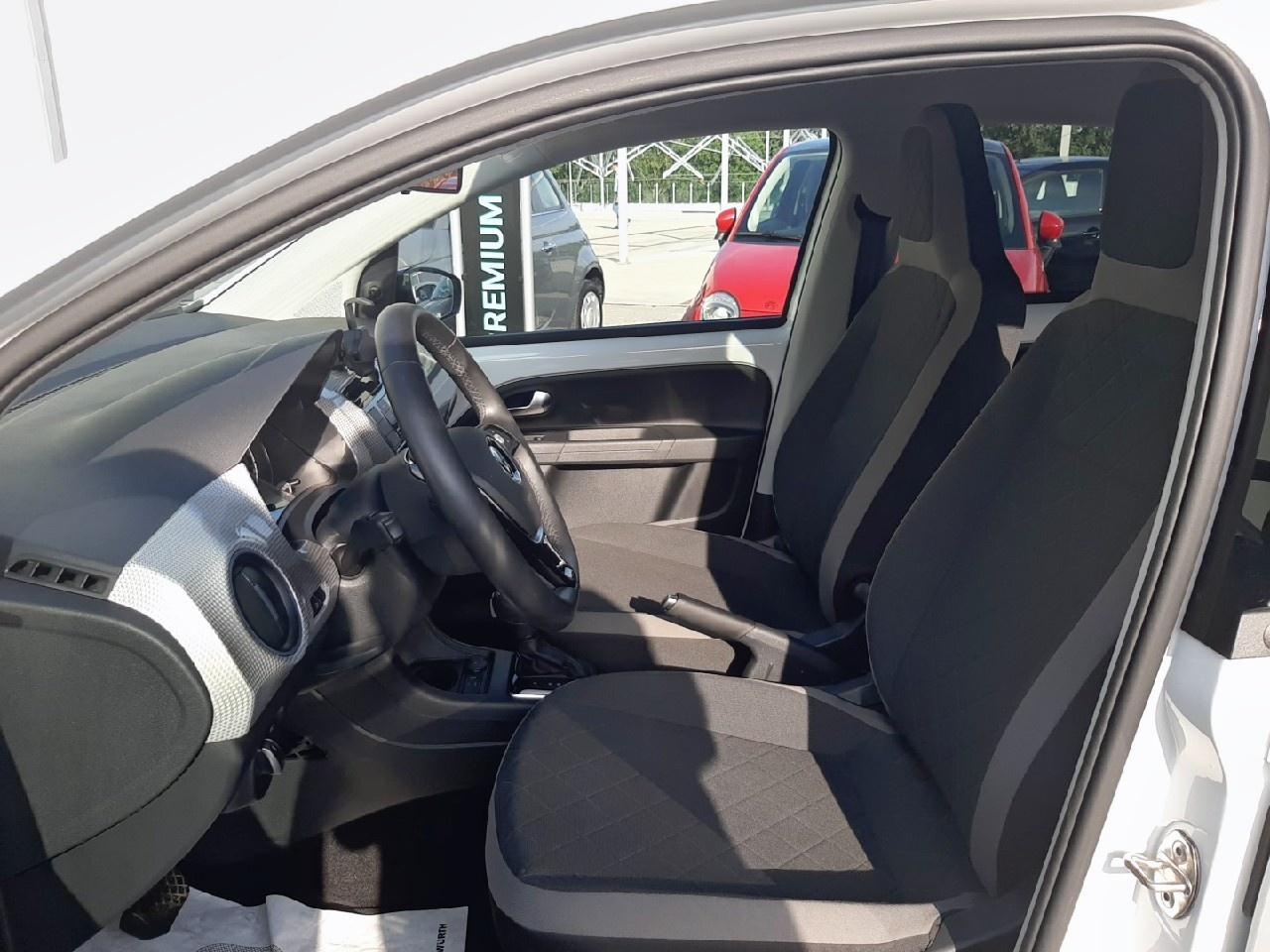 Volkswagen Volkswagen Up usata 14