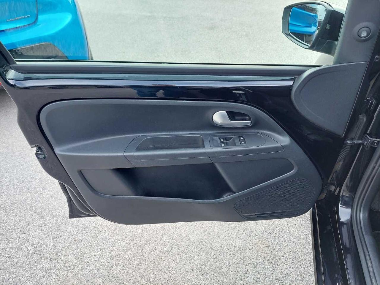Volkswagen Volkswagen Up usata, con 5 marce