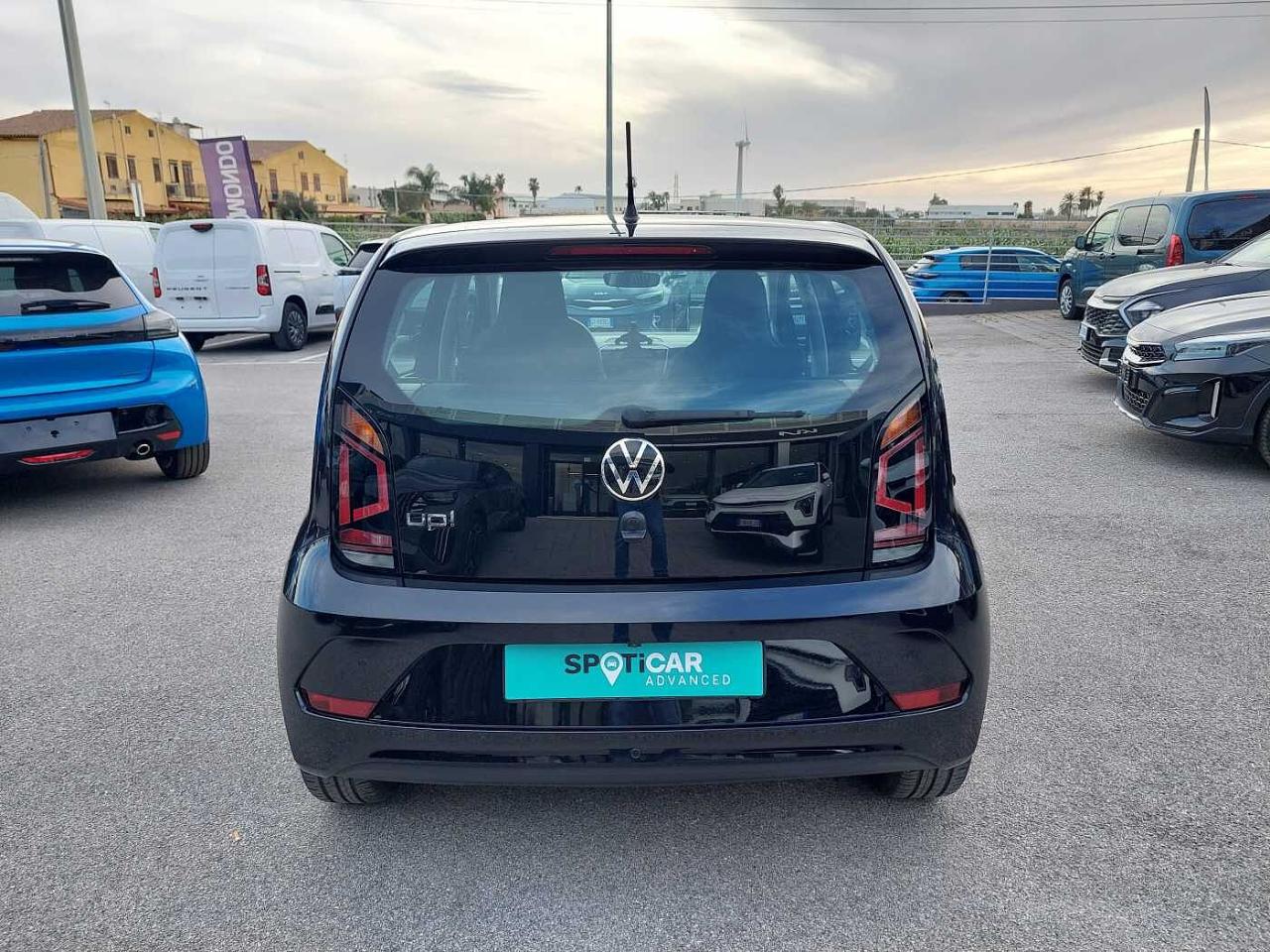 Volkswagen Volkswagen Up usata, con clacson toni alti