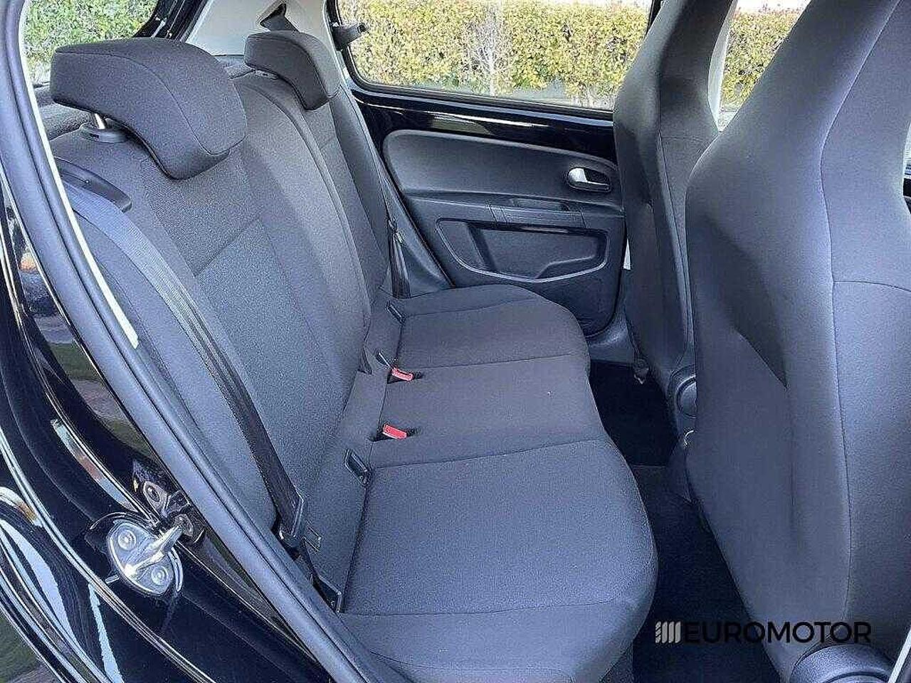 Volkswagen Volkswagen Up usata, con 4 sedili