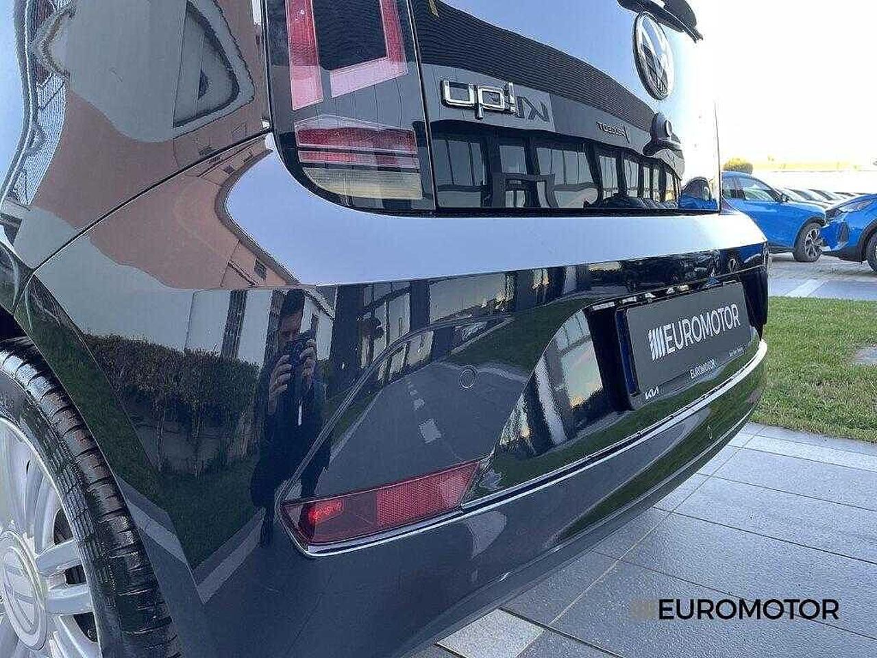 Volkswagen Volkswagen Up usata, con chiusura centralizzata
