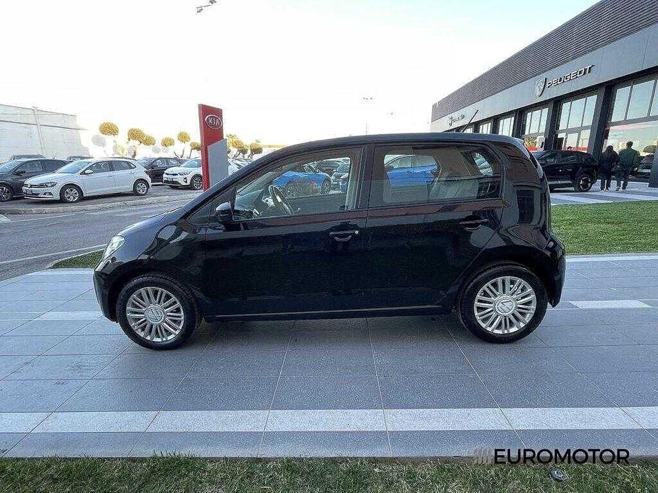 Volkswagen Volkswagen Up usata, con usb