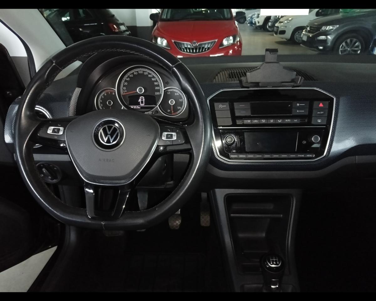 Volkswagen Volkswagen Up usata, con servo sterzo