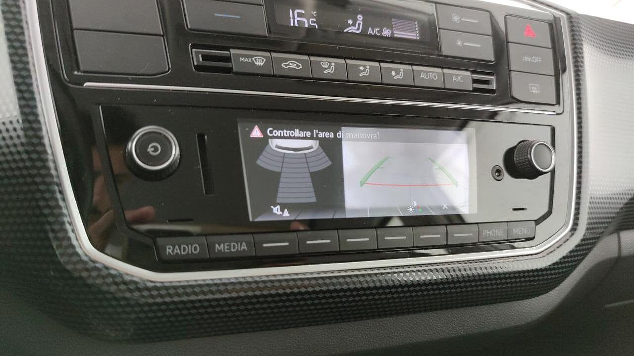 Volkswagen Volkswagen Up usata, con isofix