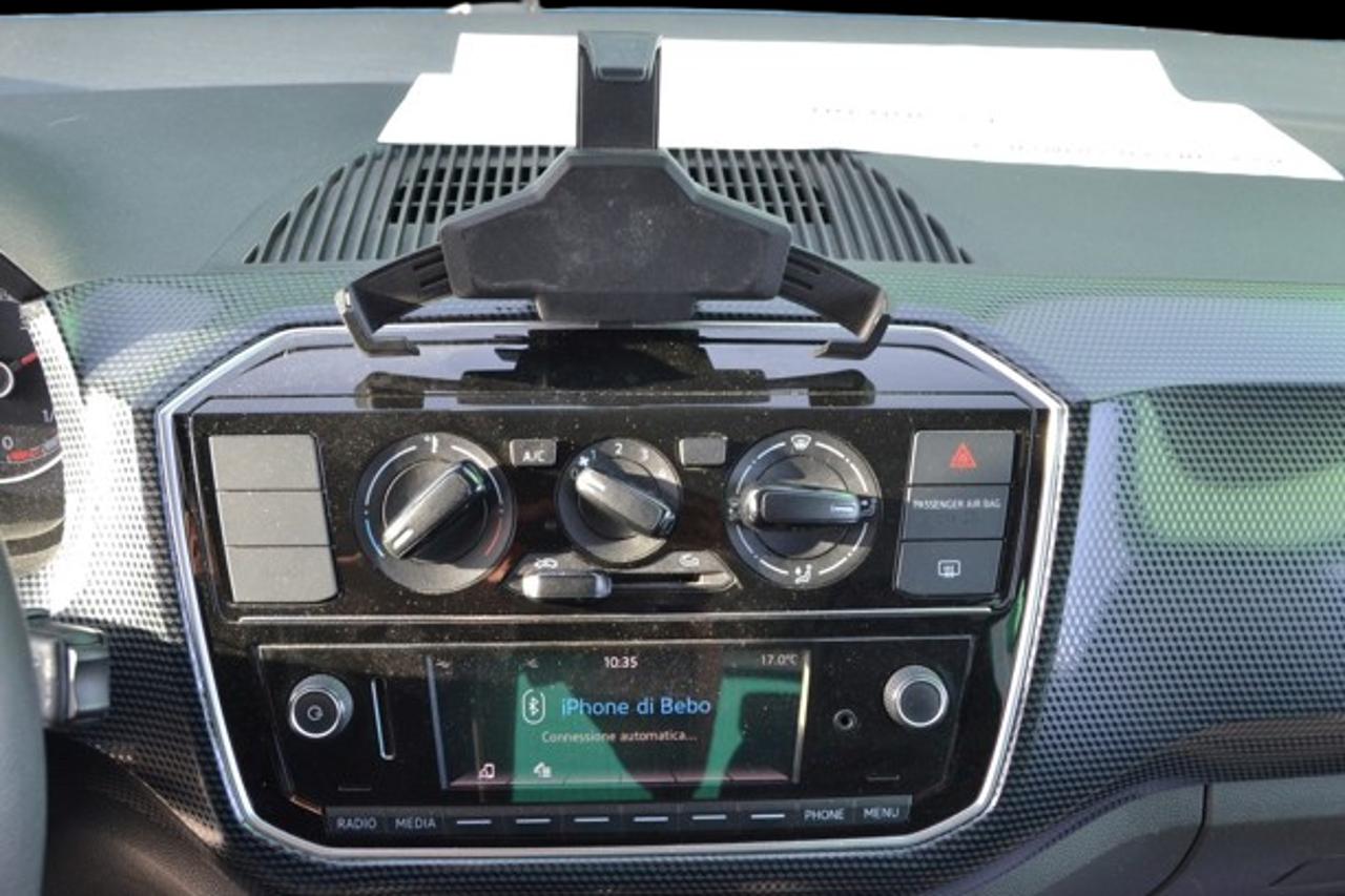 Volkswagen Volkswagen Up usata 3