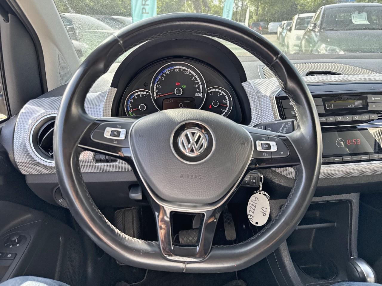 Volkswagen Volkswagen Up usata, con airbag laterale anteriore e include protezione testa