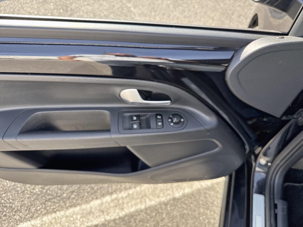 Volkswagen Volkswagen Up usata, con alzacristalli elettrici anteriori