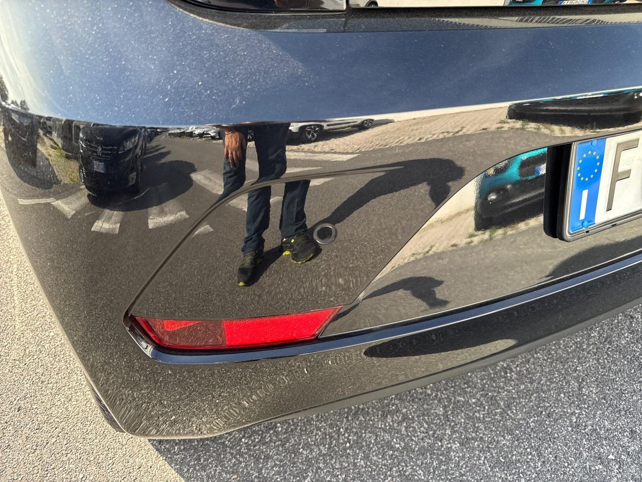 Volkswagen Volkswagen Up usata, con assistenza alla frenata di emergenza