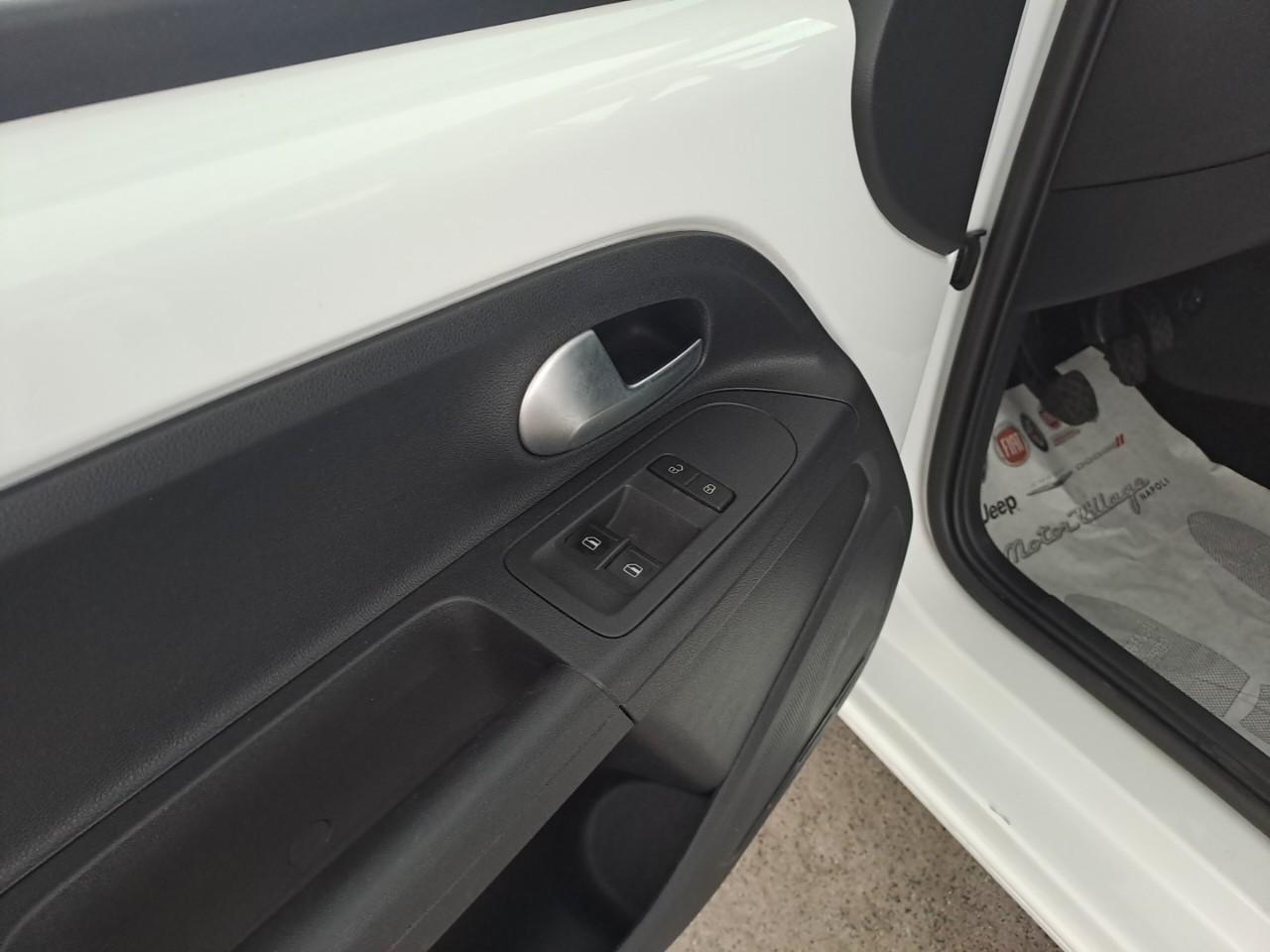 Volkswagen Volkswagen Up usata, con 5,0 display multifunzionale plancia 1 e 12,7